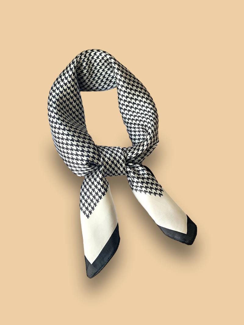 Foulard Blanc et Noir