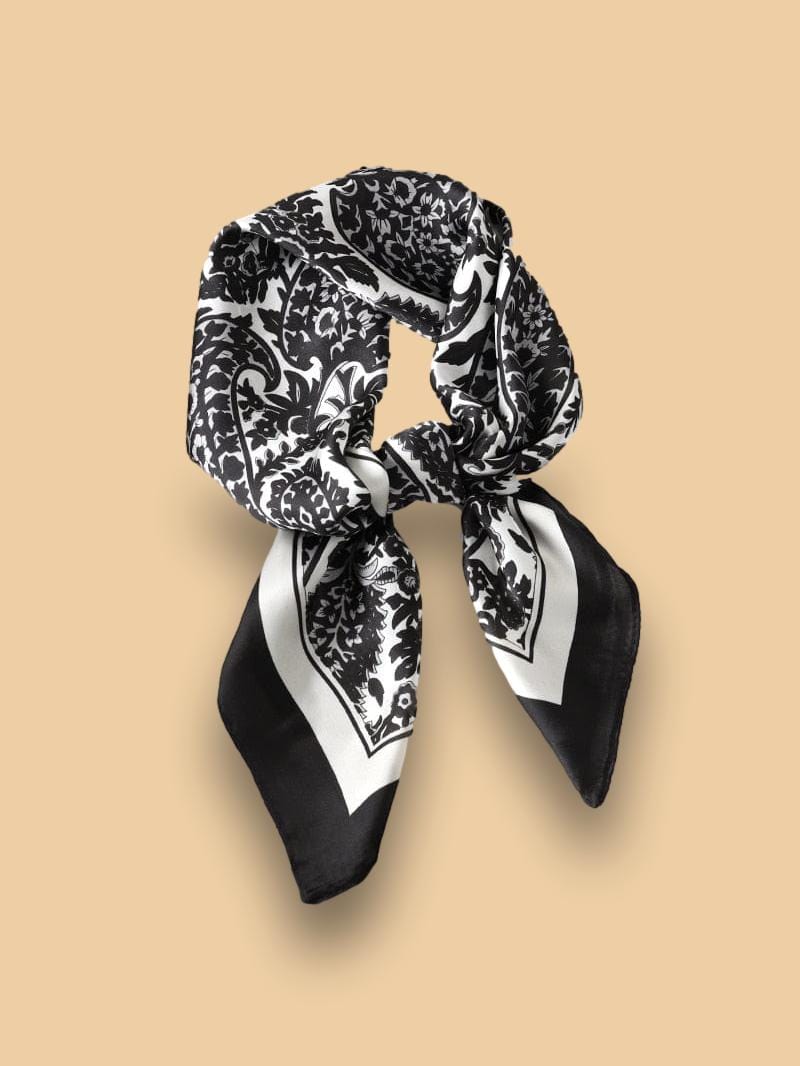 Foulard Noir et Blanc