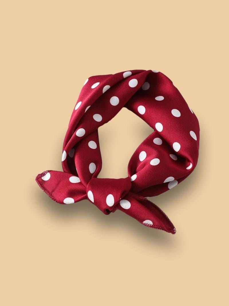 Foulard Rouge à Pois Blanc